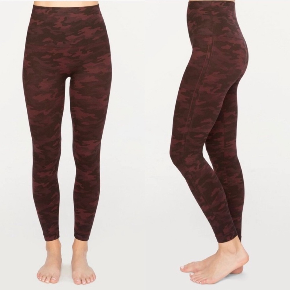 CLEARANCE✨ Spanx Burgundy Camo Seamless Leggings M - Picture 1 of 3